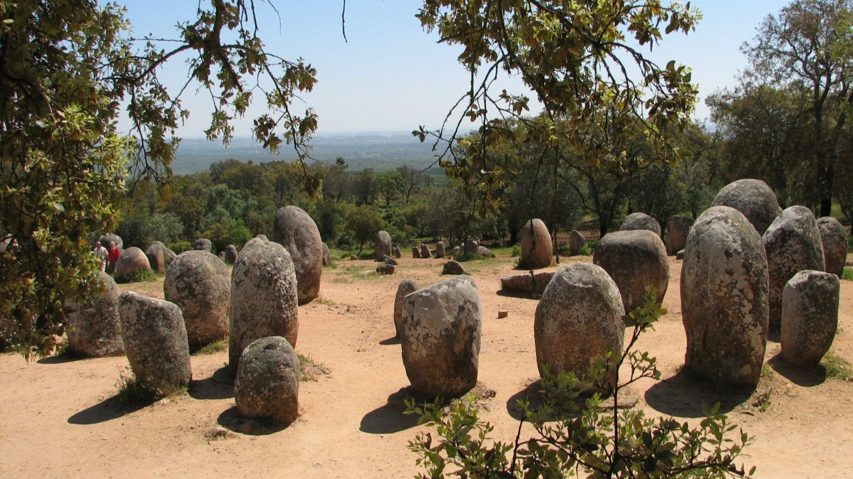 Alentejo-Ebike-Enchanted-Megaliths-cromeleques-almendres